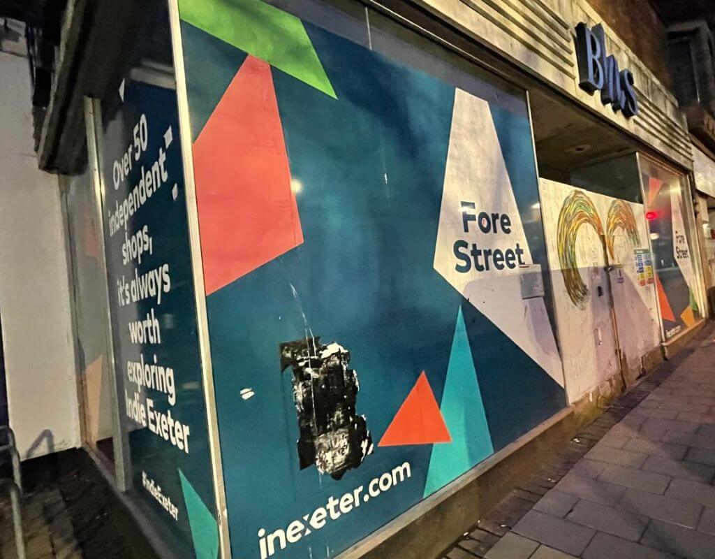 Modern shopfront lobby design Exeter EX4