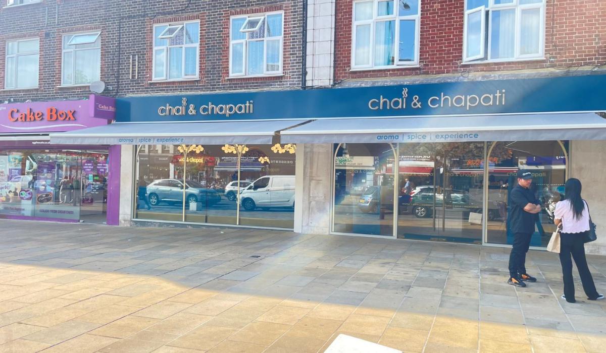 Bespoke aluminium shopfront installation and 24 emergency repair services in London