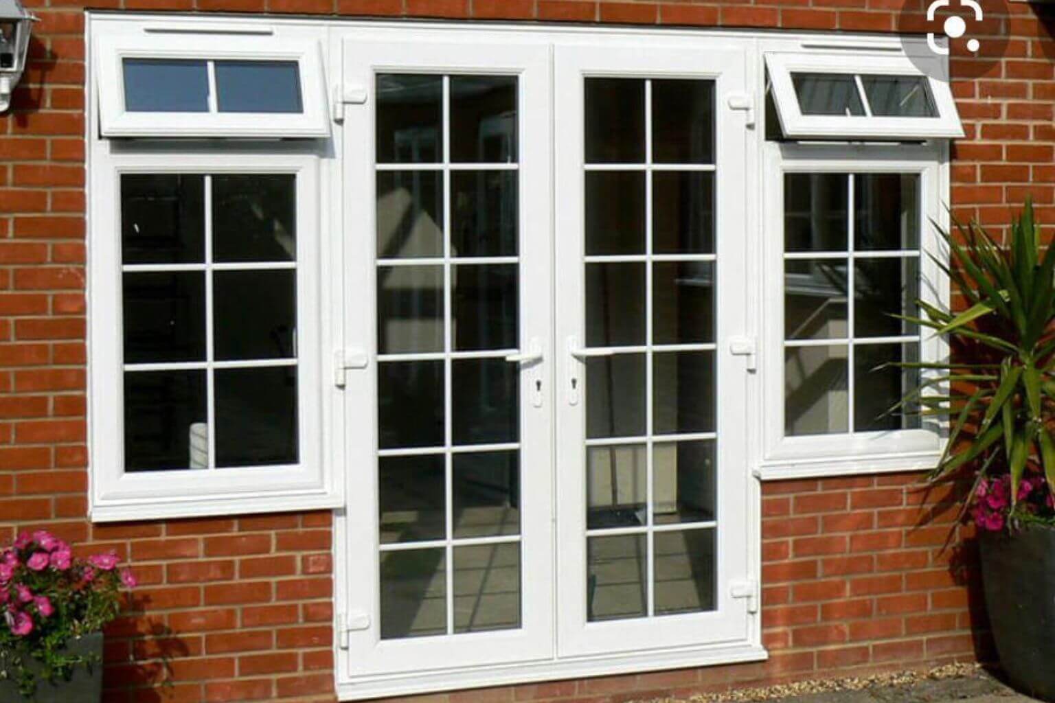 Single and double aluminium entrance doors